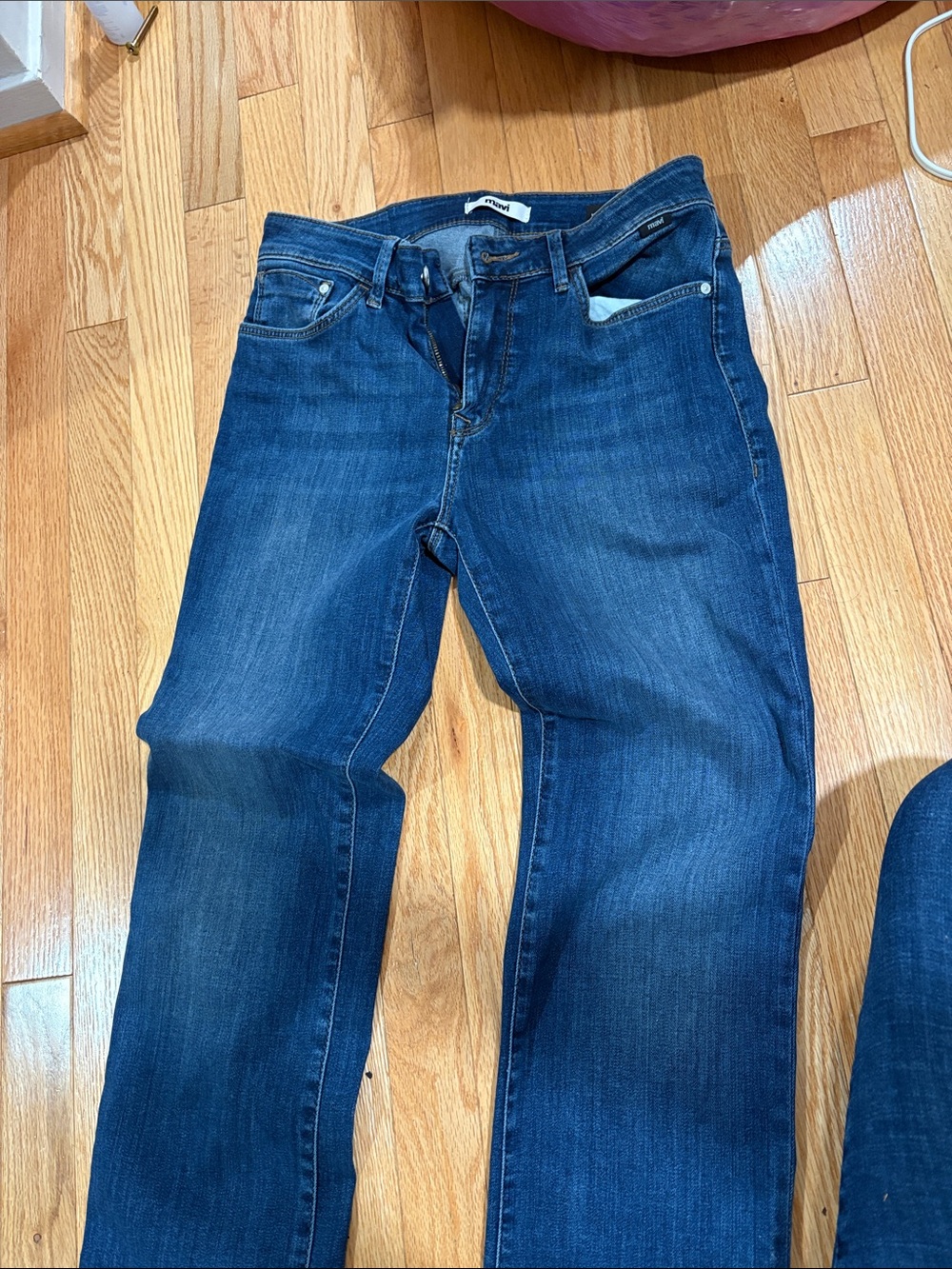 Classic Women's Dark Blue Denim Jeans